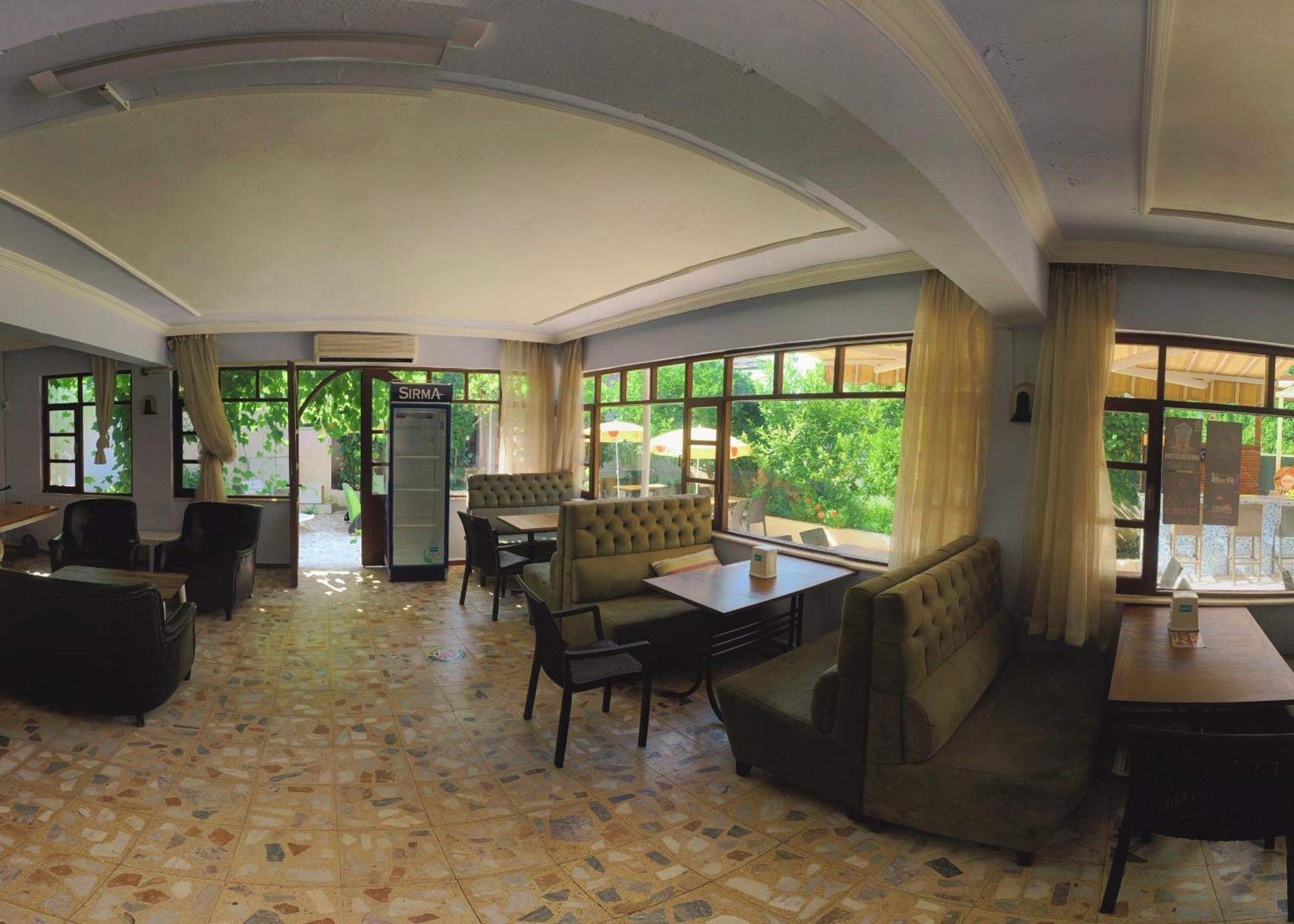 Belcan Hotel เบลดิบี ภายนอก รูปภาพ